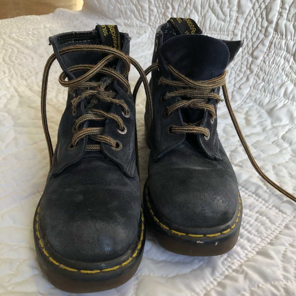 Vtg made in England dr marten suede boots